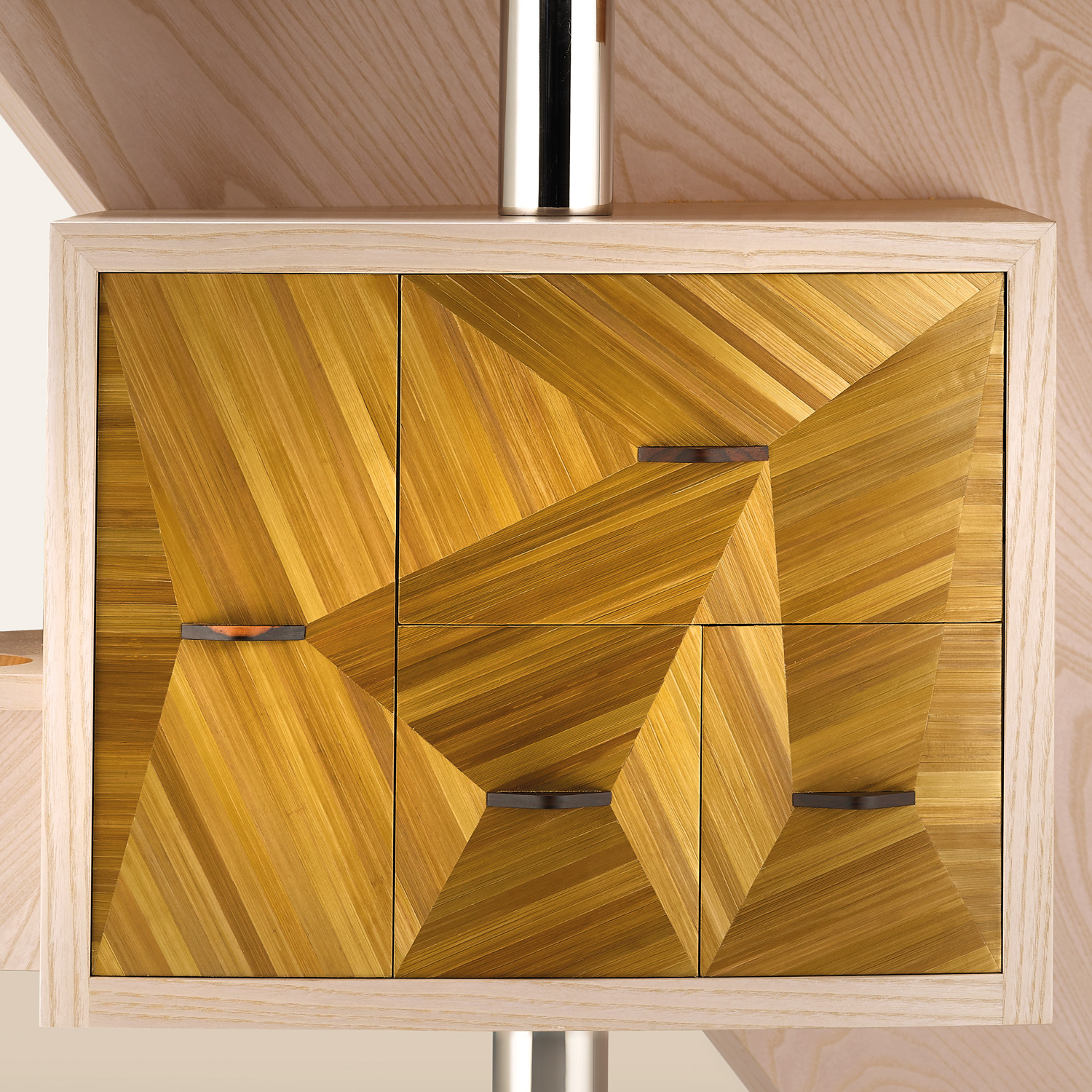 Coiffeuse détail marqueterie